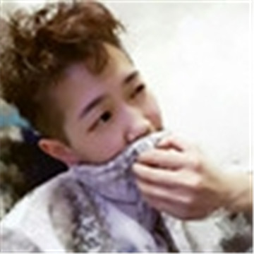 服装设计师AZ庞