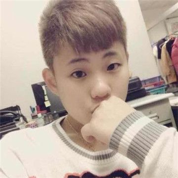 深情帅气飛尐宝