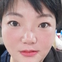 不坚强懦弱给谁看雅雅