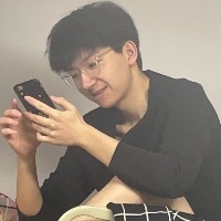 渴望寻求爱的男孩