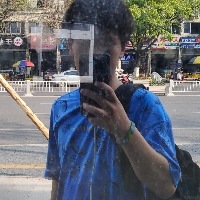 凄寒半世留殇铭