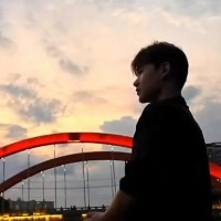 他可以为我把屁股撅起来