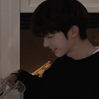 伸出中指对天说*